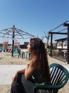 Alessandra Macrì - Sabbia e infanzia